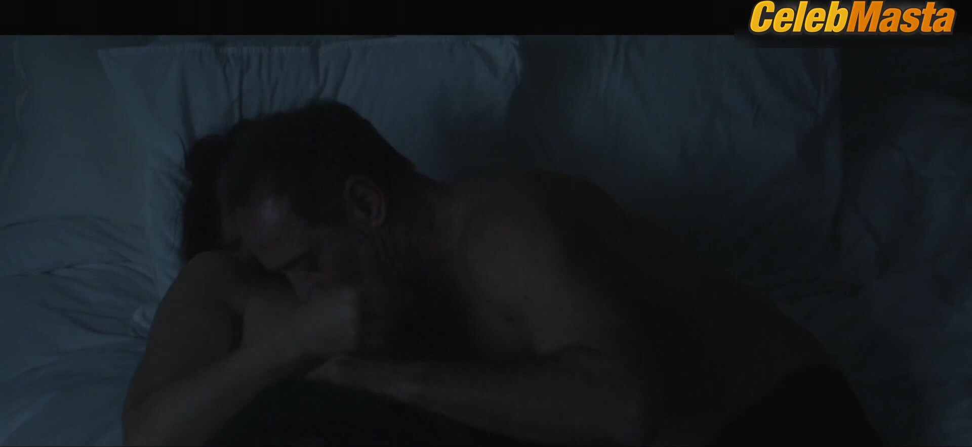 Juliette Binoche Boobs Scene In Fire - Photo 2 of 5 photo 5
