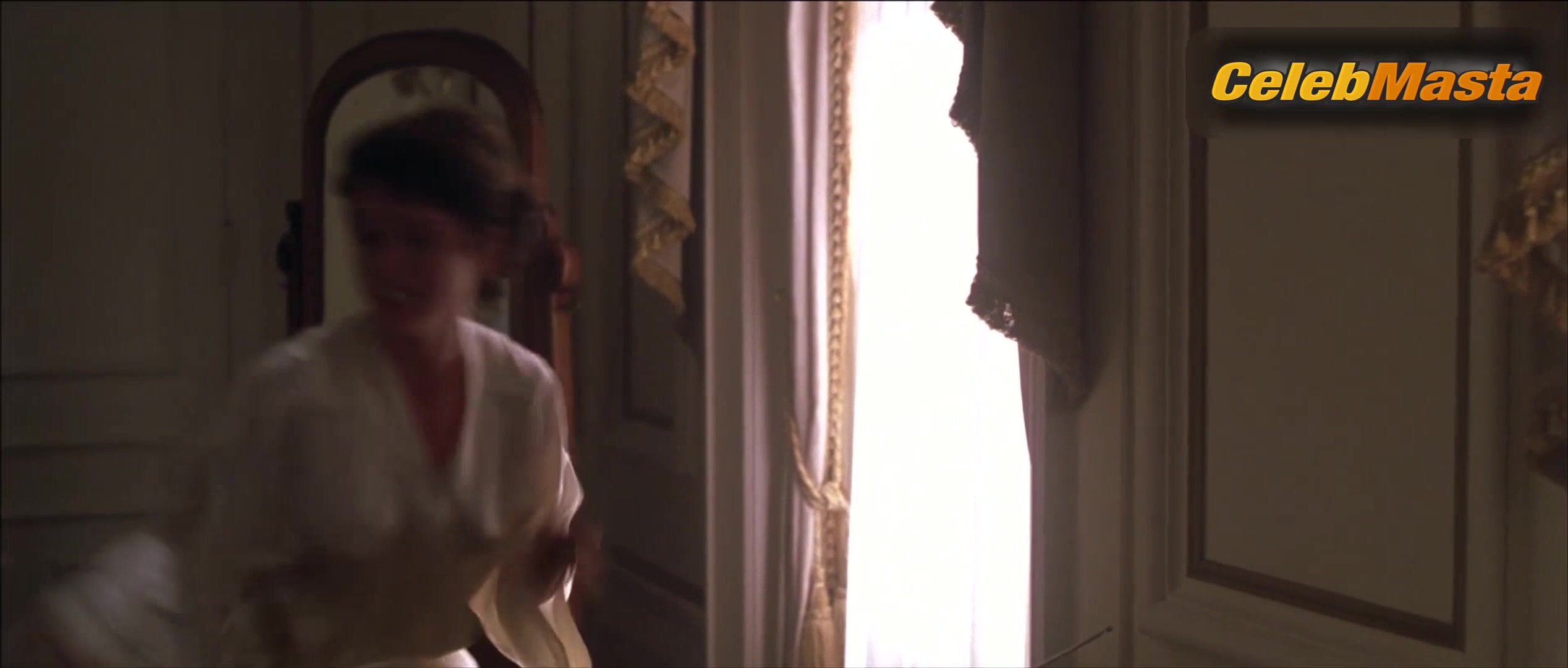 Robin Tunney ’s Butt, Tits Scene From End Of Days - Photo 1 of 5 photo 4