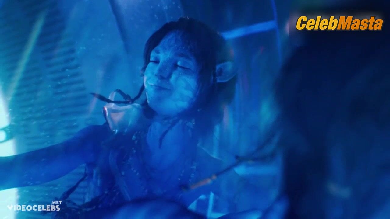 Sigourney Weaver ’s Boobs Scene In Avatar The Way Of - Photo 2 of 5 photo 4