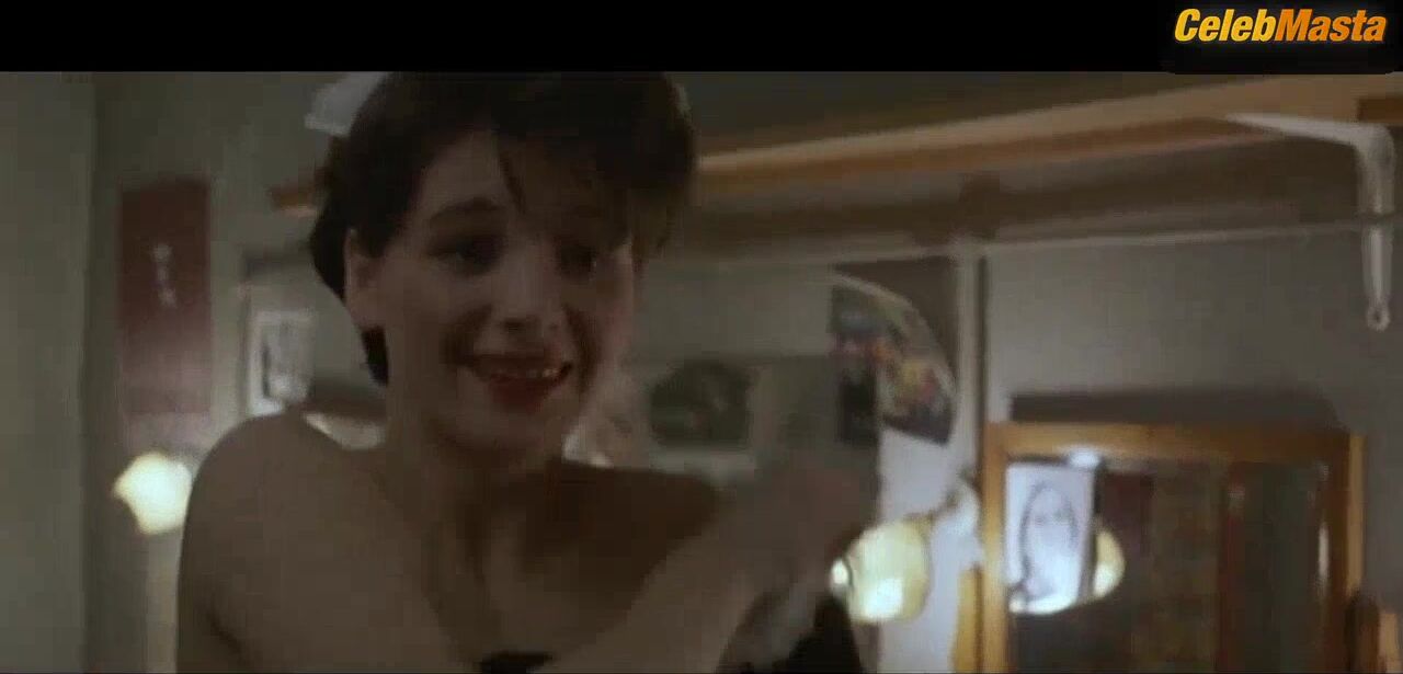 Juliette Binoche Booty, Tits Scene From Rendez-vous - Photo 2 of 5 photo 1