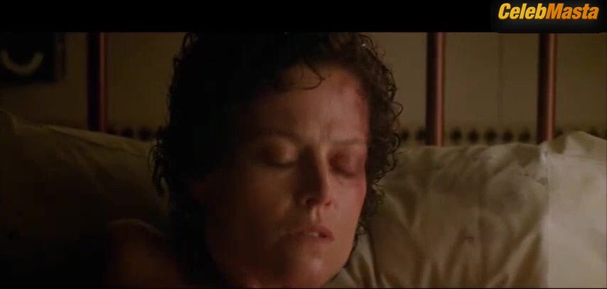 Sigourney Weaver ’s Sexy Scene From Alien 3 - Photo 2 of 5