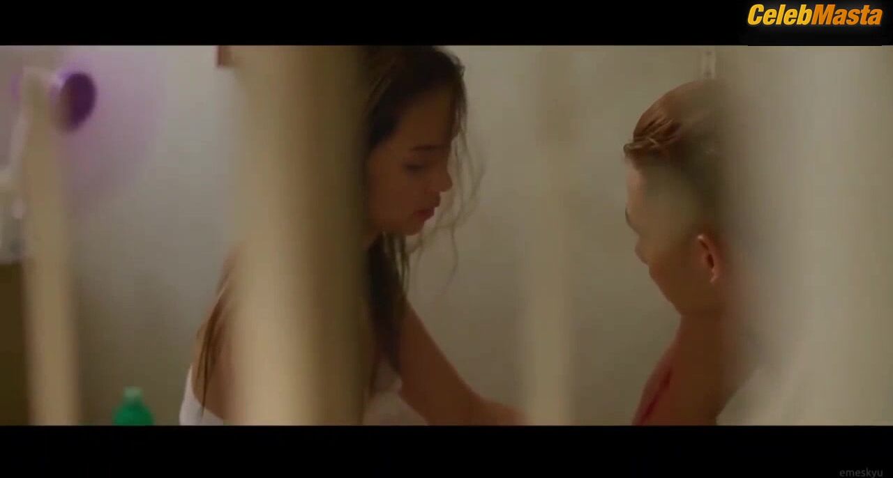 Angeli Khang Tits Scene From Pusoy - Photo 4 of 5 photo 2