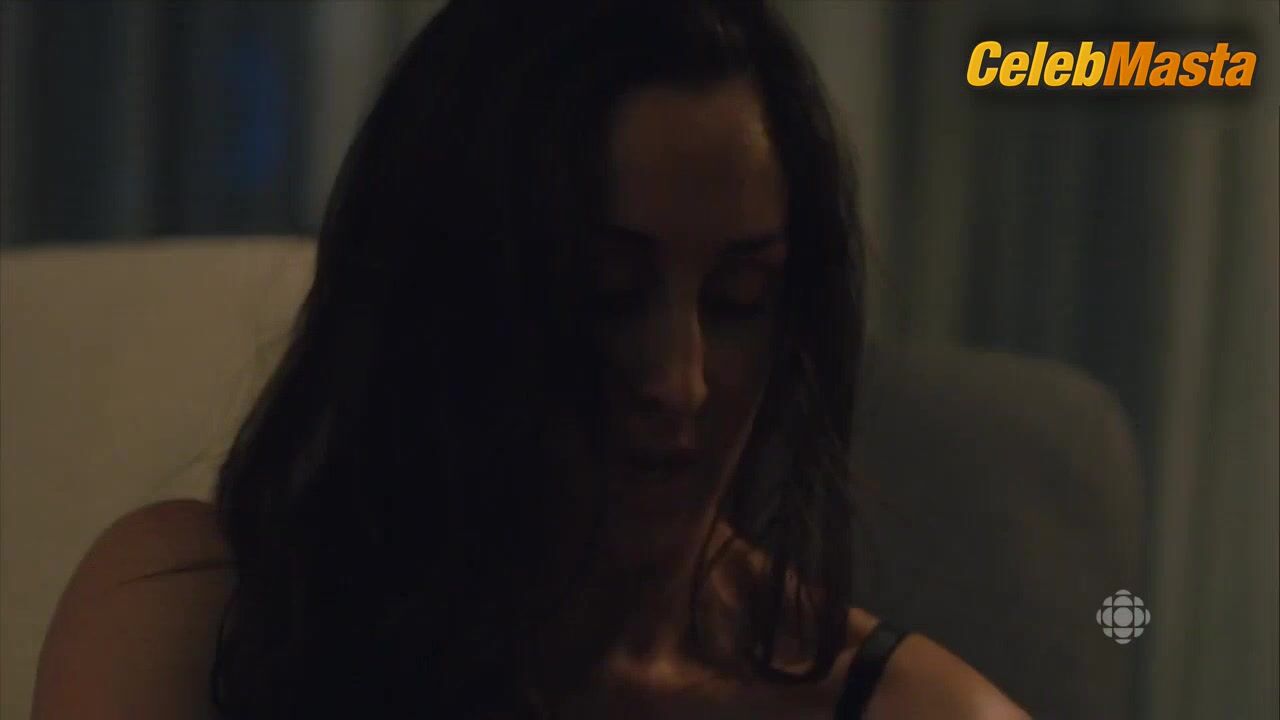 Catherine Reitman Boobs Scene In Workin’ Moms - Photo 5 of 5 photo 2