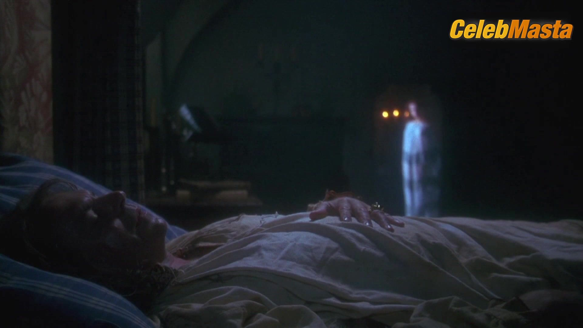 Sigourney Weaver ’s Sexy Scene From Snow White A Tale - Photo 2 of 5 photo 1