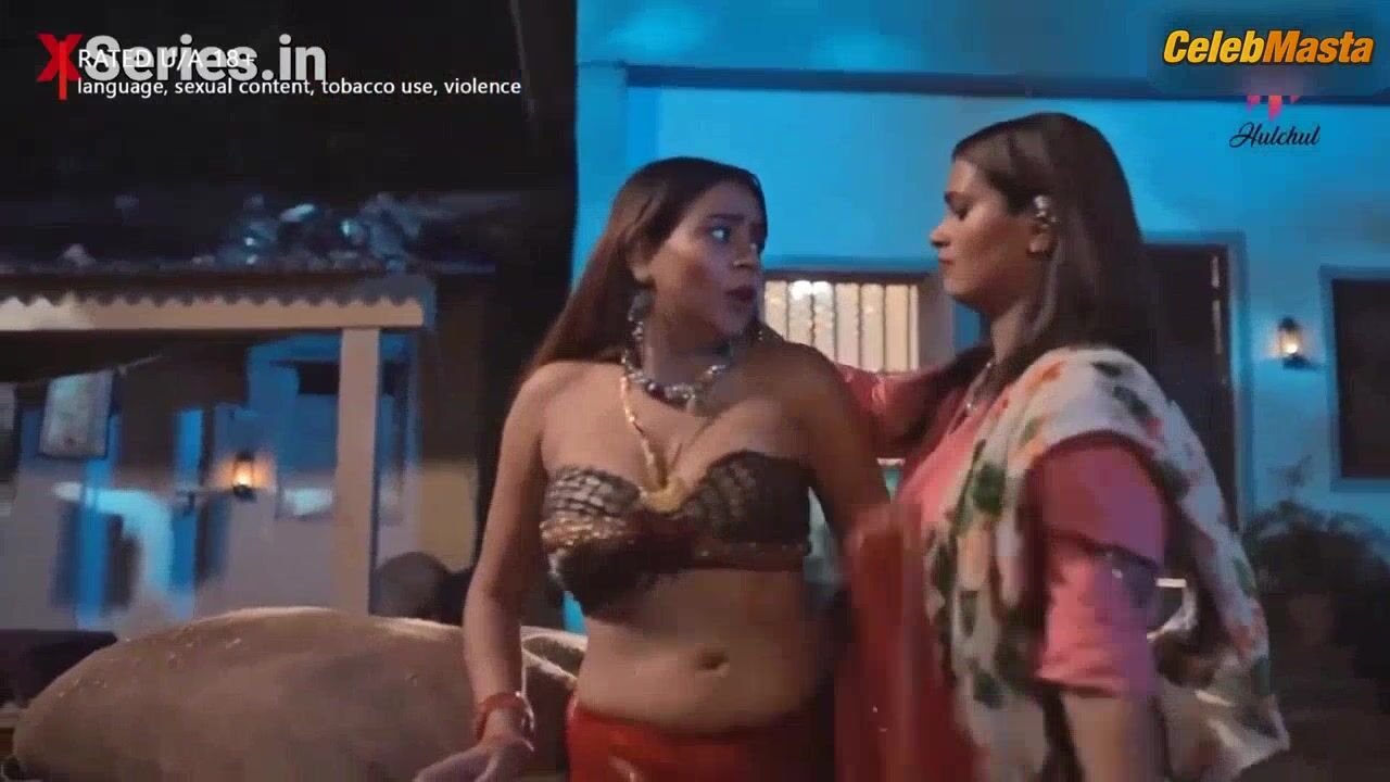 Malavika Tomar Flaunts Boobs Scene In Aakhri Ichha - Photo 3 of 5 photo 1