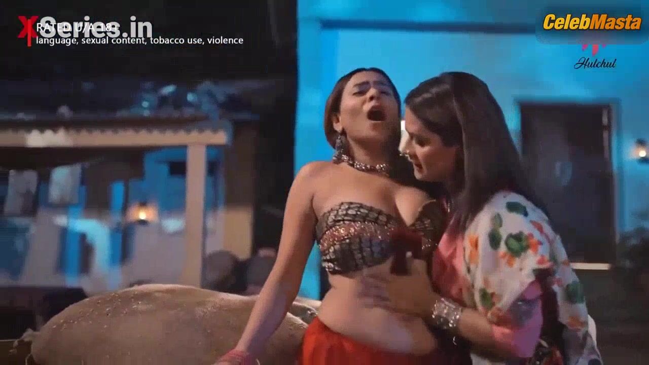 Malavika Tomar Flaunts Boobs Scene In Aakhri Ichha - Photo 3 of 5 photo 2