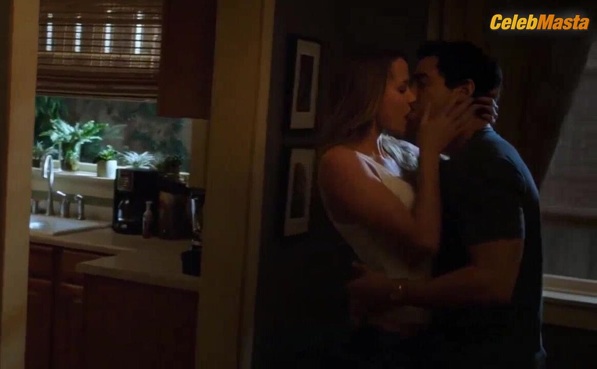 Shantel Vansanten Tits, Underwear Scene From Gang Related - Photo 1 of 5 photo 4