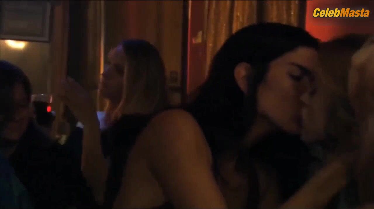 Patricia Velasquez ’s Lesbian Scene From Rescue Me - Photo 1 of 5 photo 2