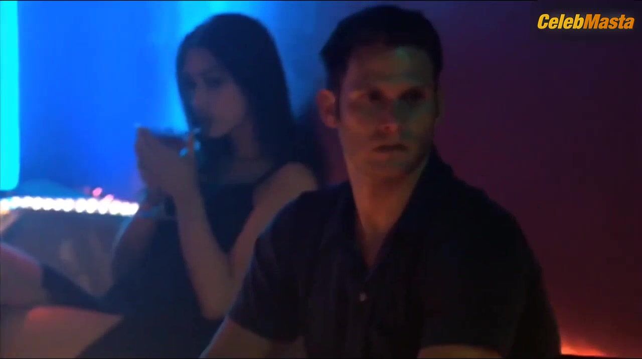 Patricia Velasquez ’s Lesbian Scene From Rescue Me - Photo 1 of 5 photo 5