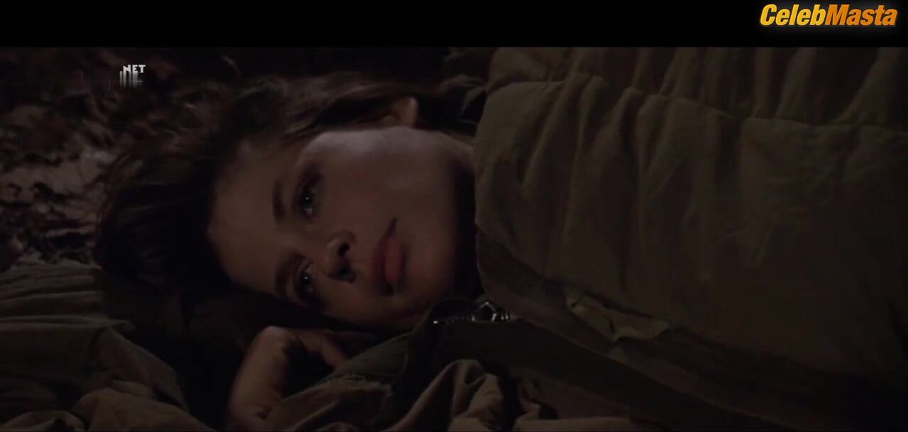 Linda Hamilton ’s Tits Scene From King Kong Lives! - Photo 2 of 5 photo 1