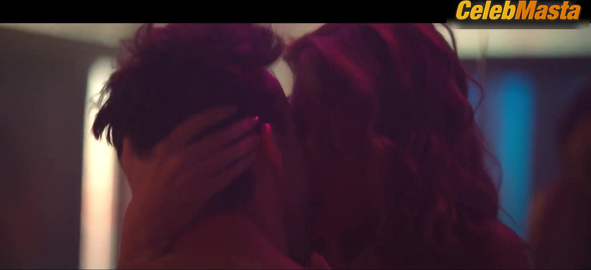 Carolina Miranda Steamy Scene In Fake Profile - Photo 1 of 5 photo 4