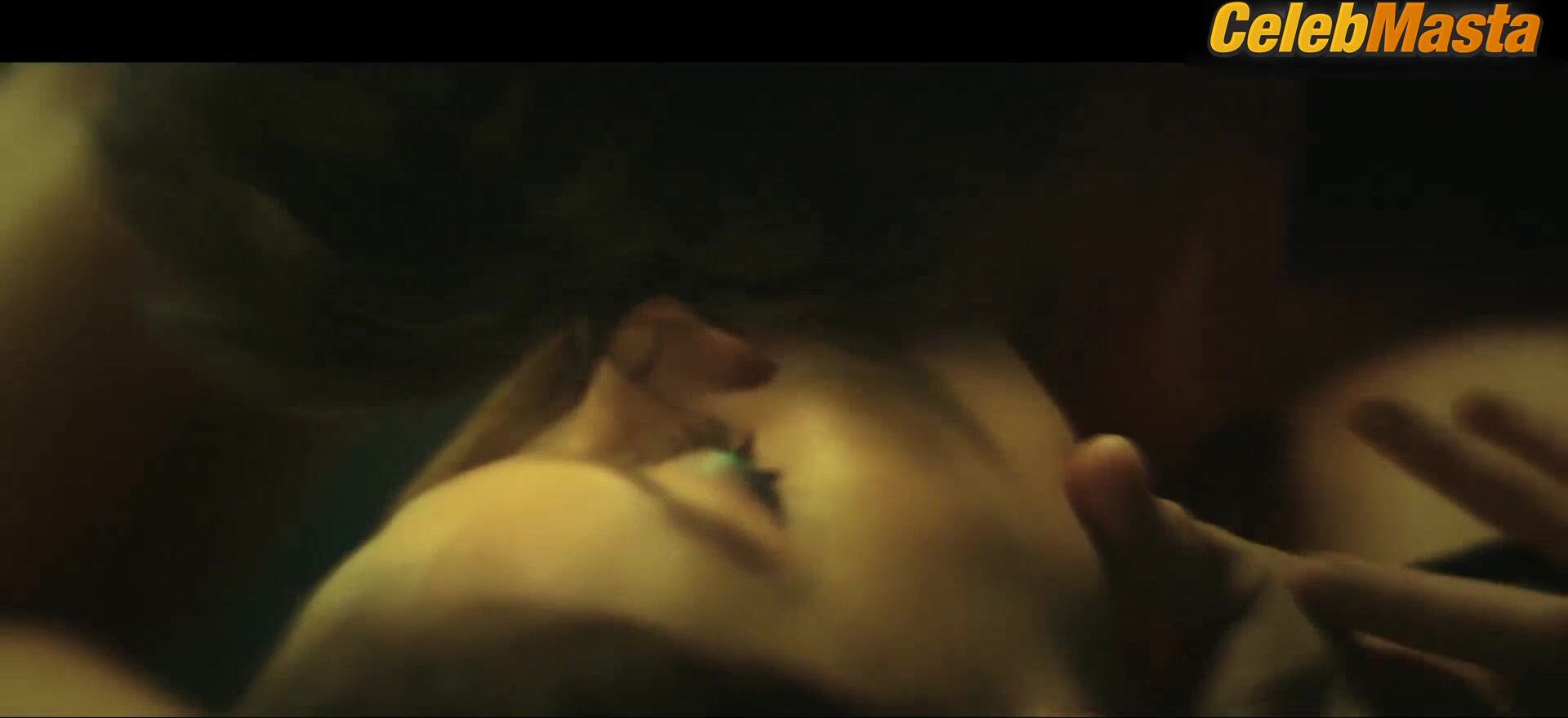 Carolina Miranda Sultry Scene In Fake Profile - Photo 3 of 5 photo 5