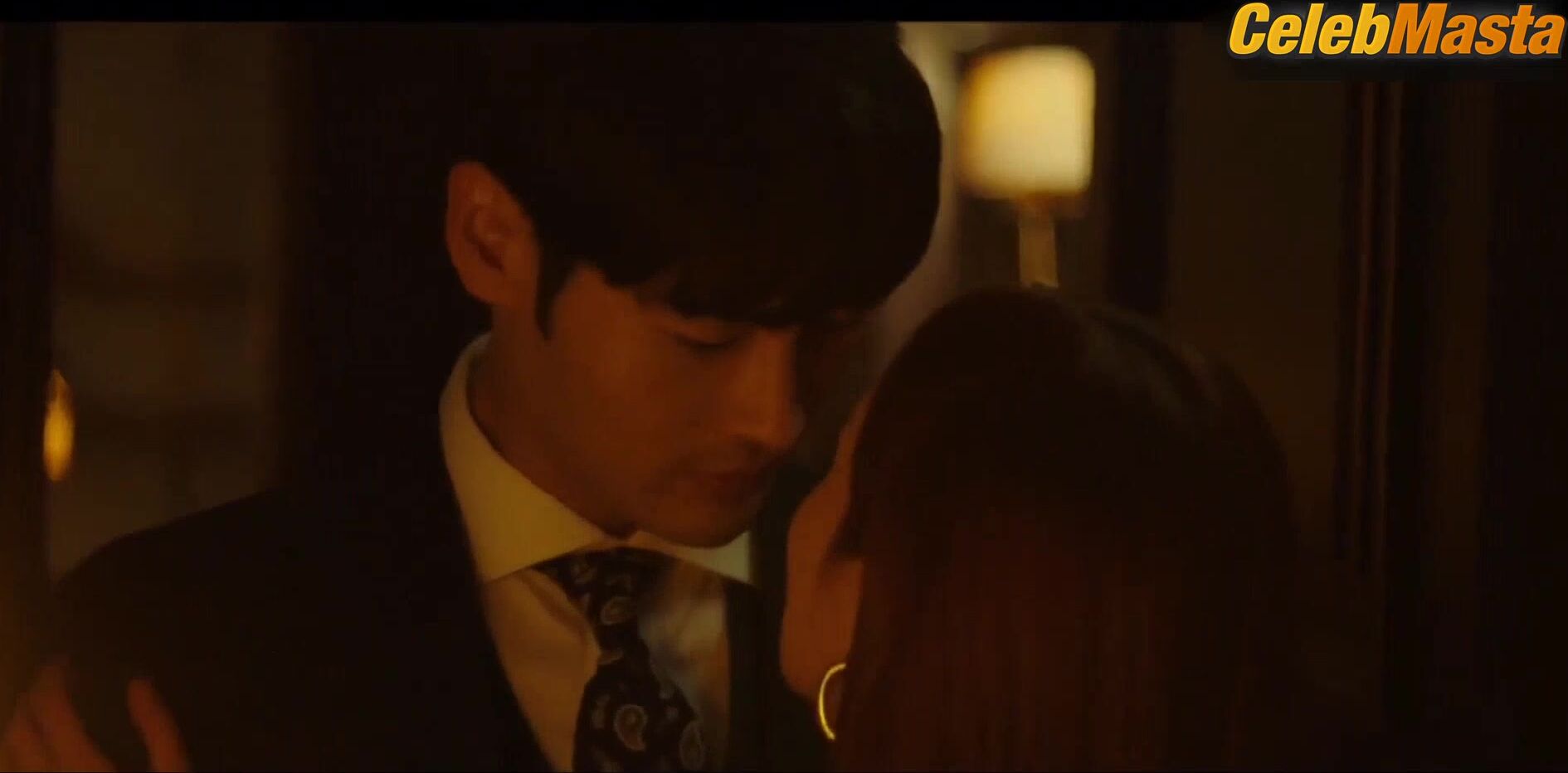 Bae Woo-hee Reveals Boobs Scene In Hit The Spot - Photo 3 of 5 photo 1
