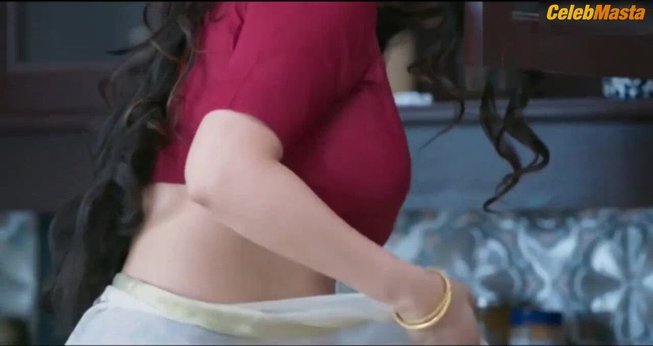 Aabha Paul Steamy Scene In Mastram - Photo 5 of 5 photo 4