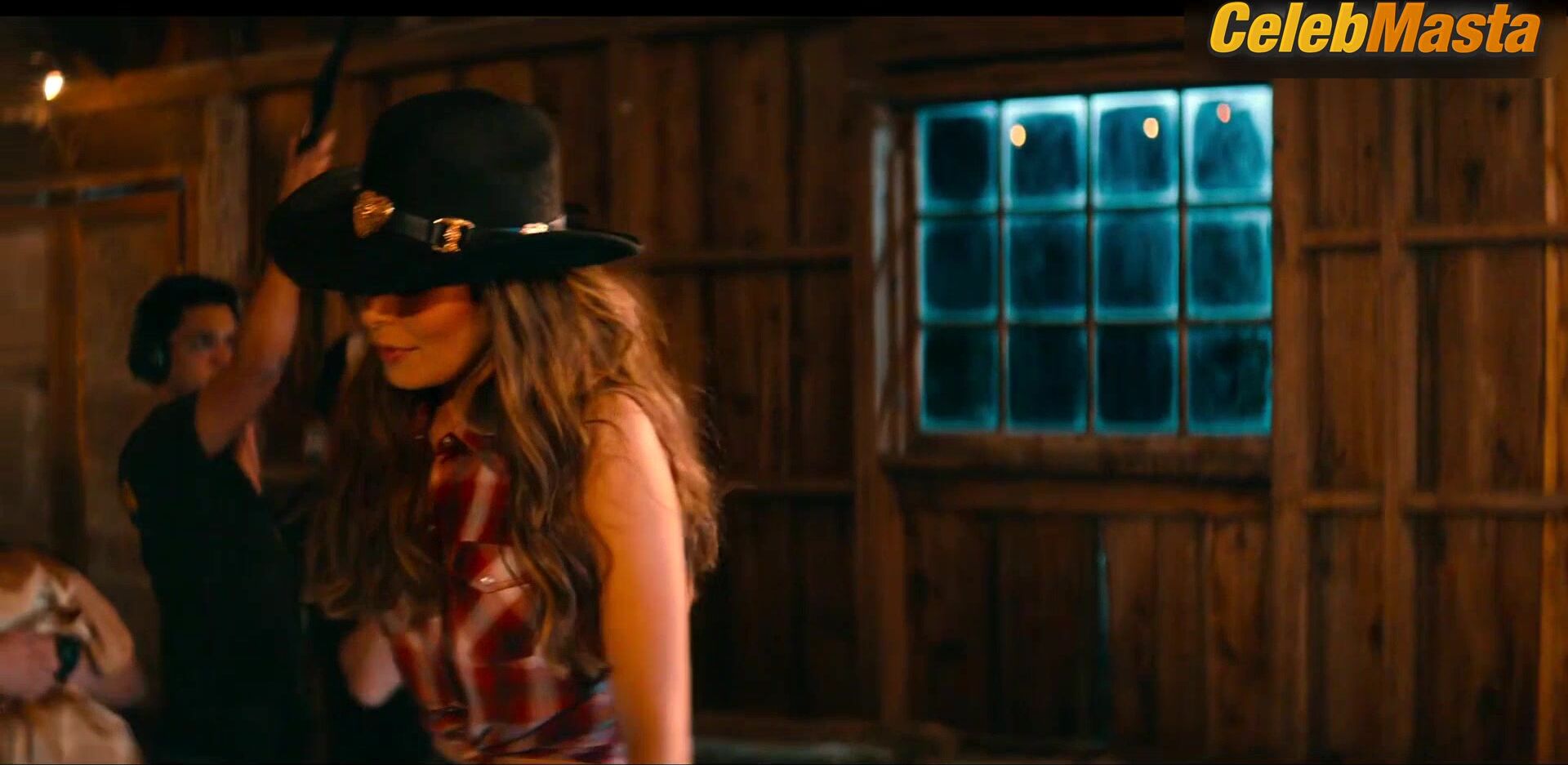 Madison Pettis Bikini Scene In The Wrong Paris Movie - Photo 2 of 5 photo 1