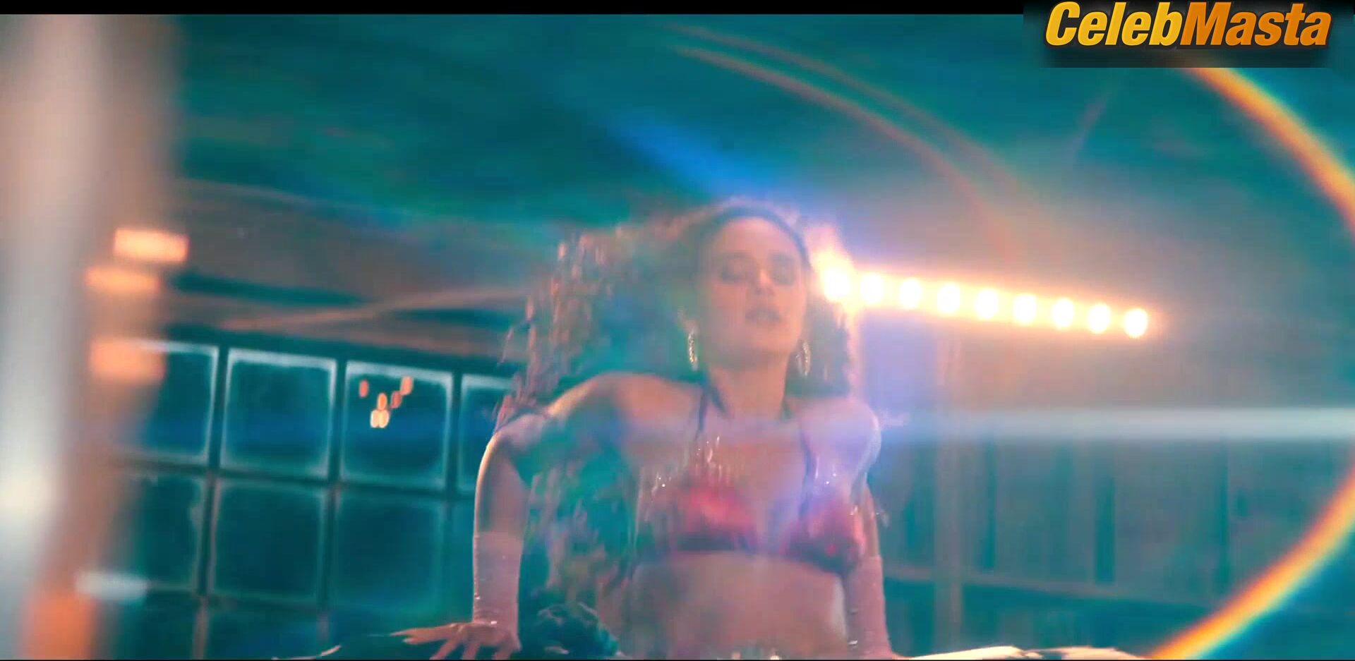 Madison Pettis Bikini Scene In The Wrong Paris Movie - Photo 2 of 5 photo 5