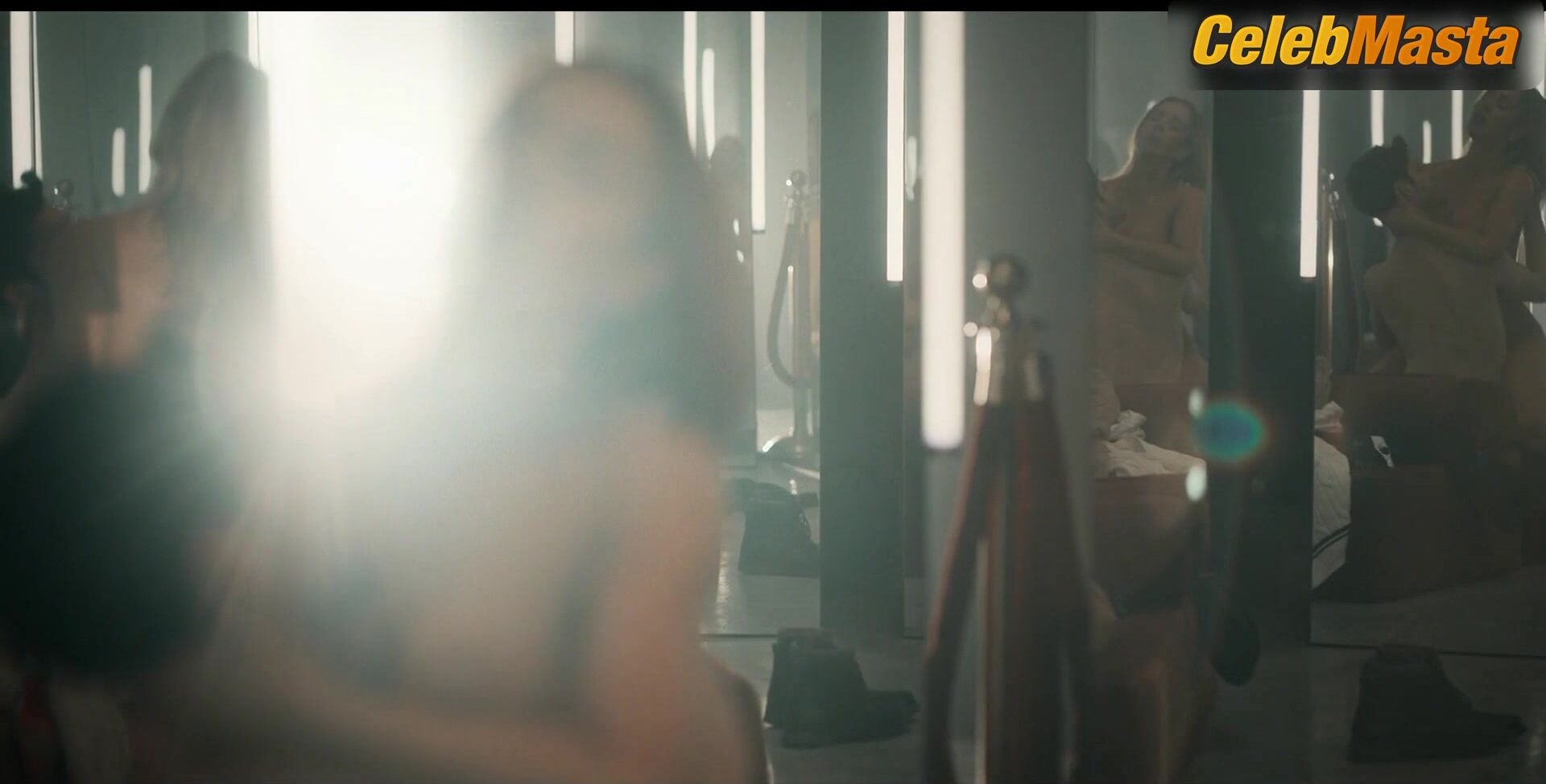 Catherine Siachoque ’s Tits And Underwear Scene In Dark - Photo 1 of 5 photo 5
