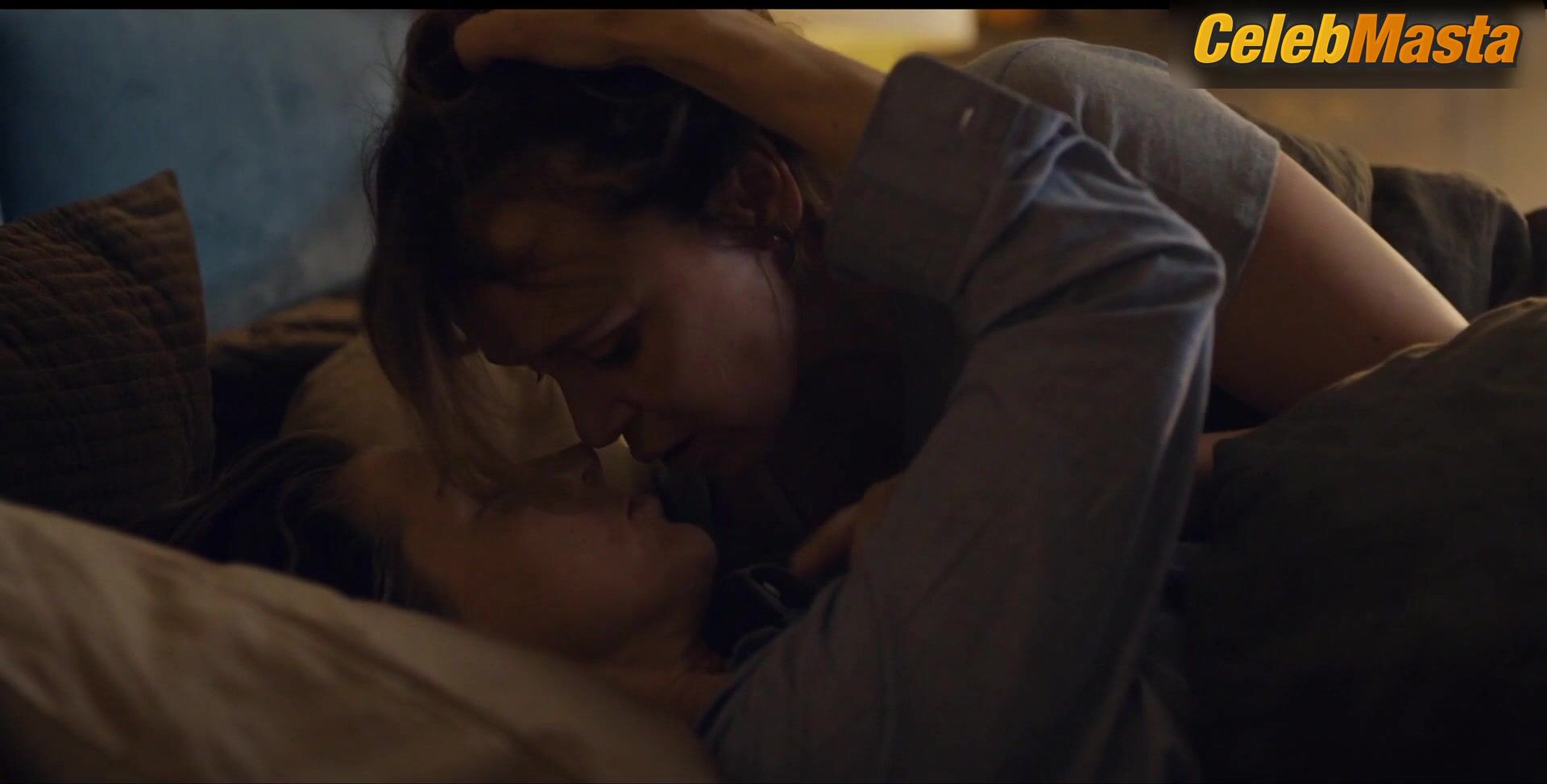 Keeley Hawes Rya Kihlstedt And ’ Lesbian Sex Scene - Photo 1 of 5 photo 4