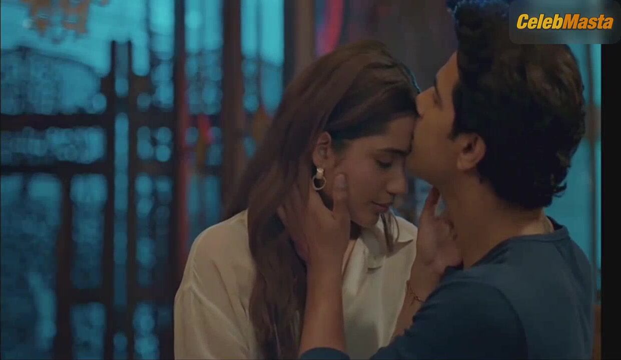 Anushka Luhar ’s Sexy Scene In Fuh Se Fantasy - Photo 1 of 5 photo 2