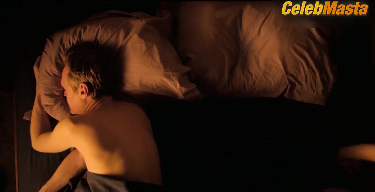 Toni Collette Tits, Booty Scene In Wanderlust - Photo 1 of 5