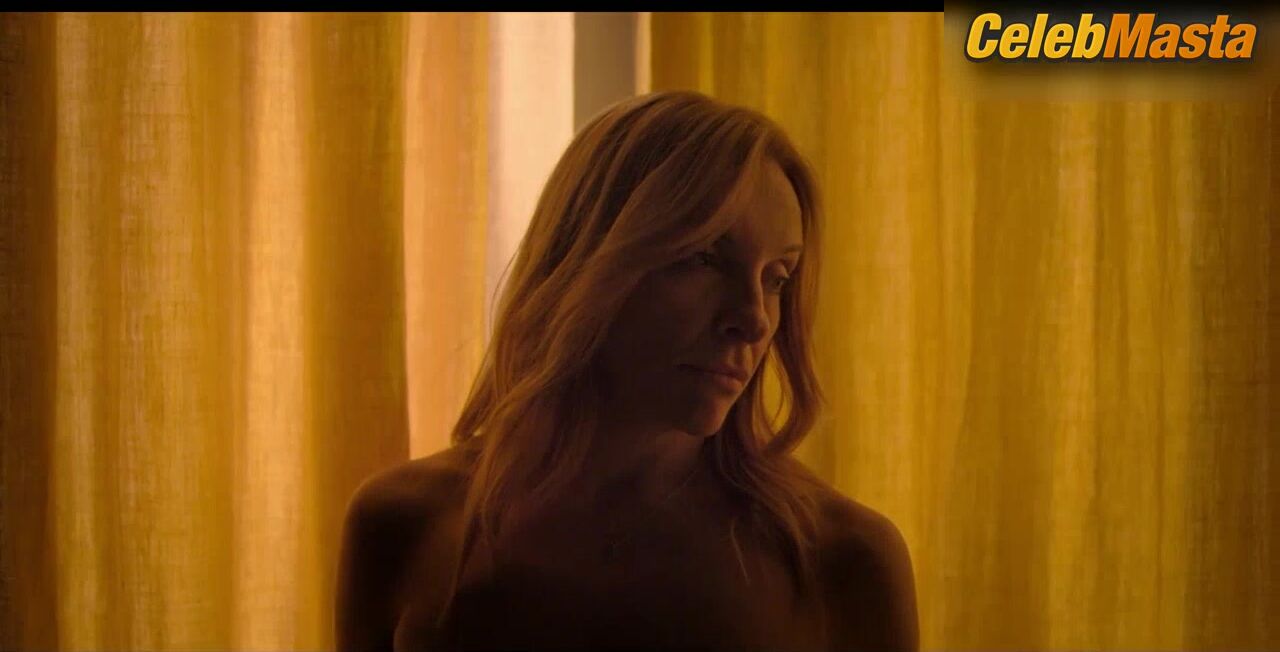Toni Collette Tits, Booty Scene In Wanderlust - Photo 1 of 5 photo 5