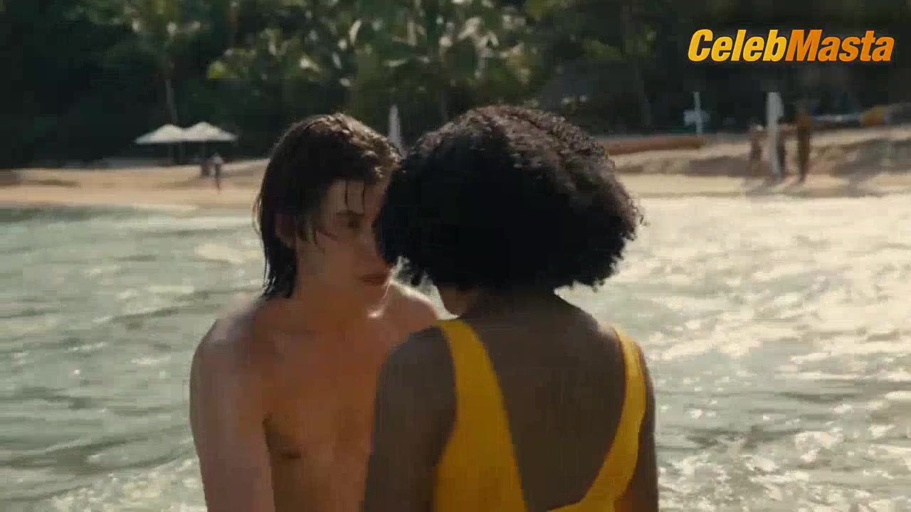 Amandla Stenberg ’s Bikini Scene In Everything, - Photo 1 of 5