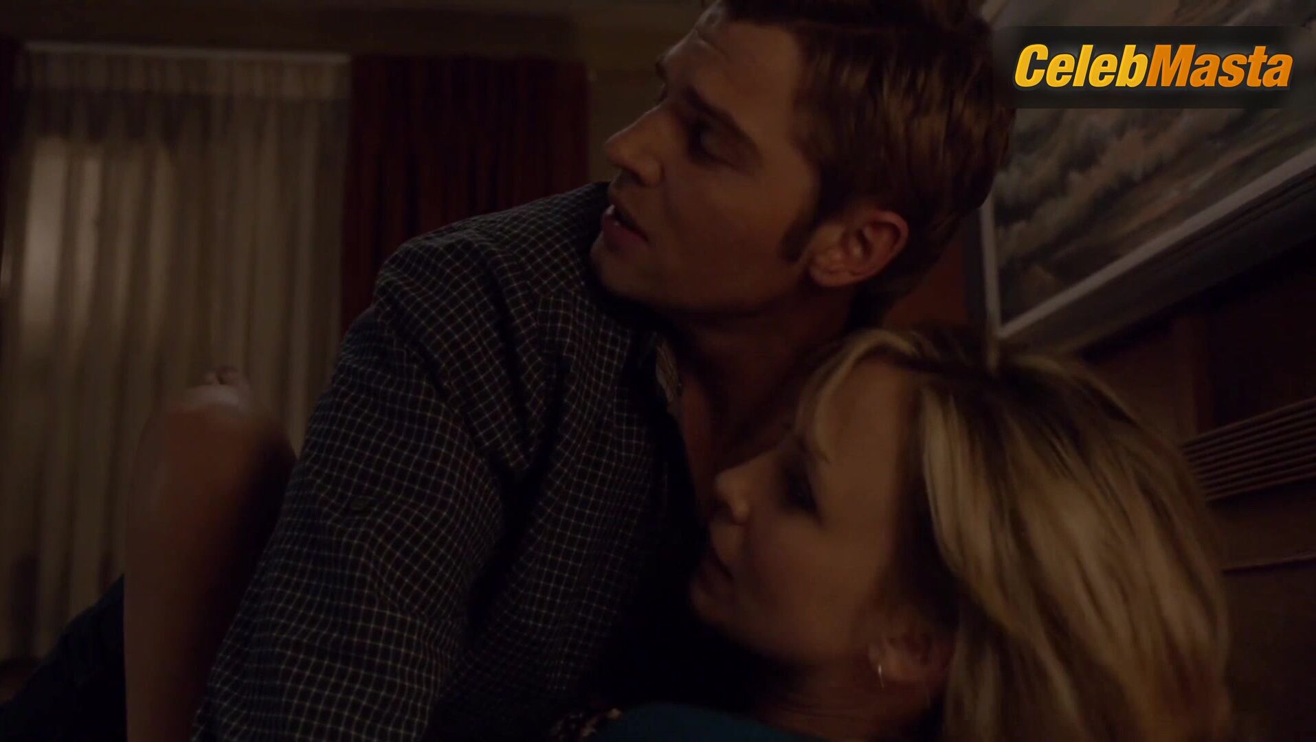 Vera Farmiga Bares Sexy Scene In Bates Motel - Photo 1 of 5 photo 4
