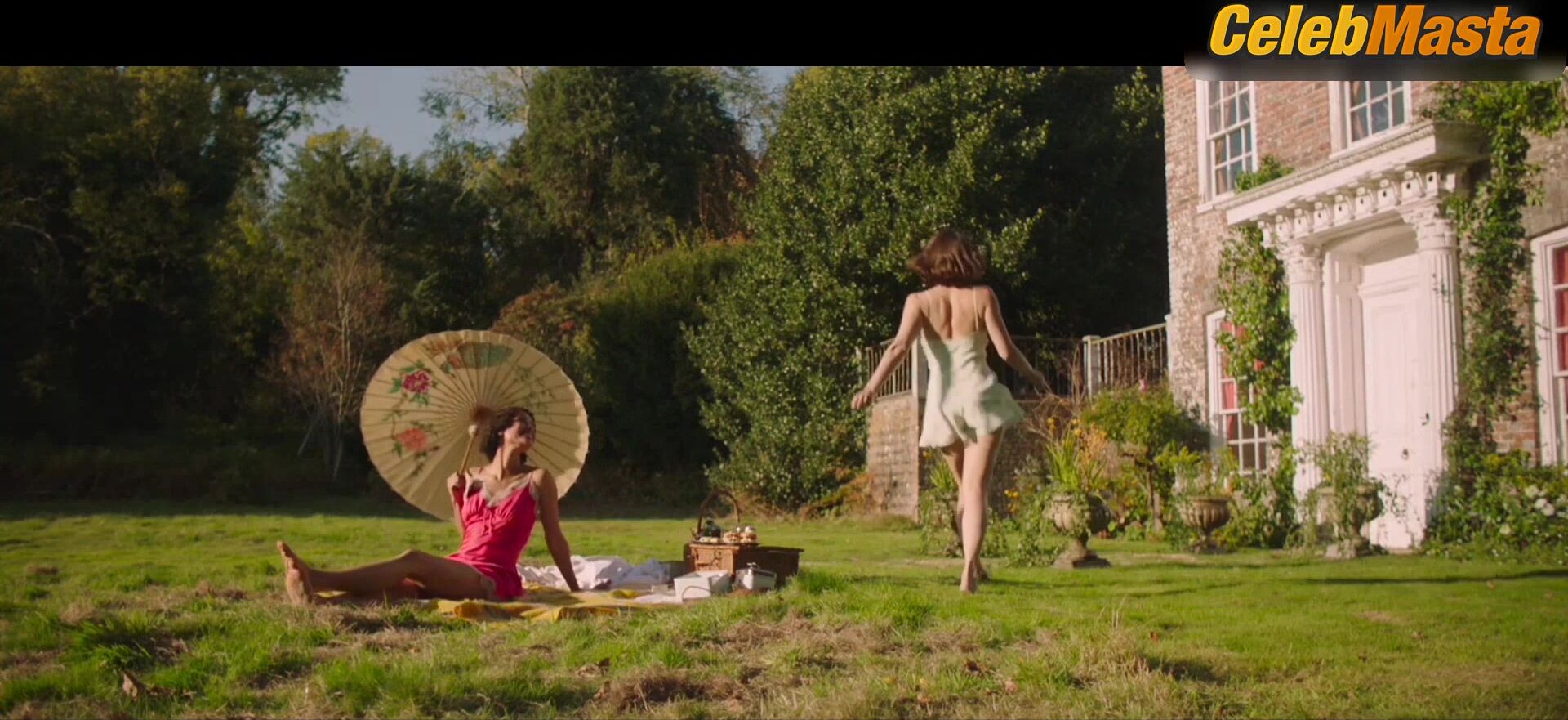 Gemma Arterton And Gugu Mbatha-raw’s Lesbian Scene - Photo 3 of 5 photo 4