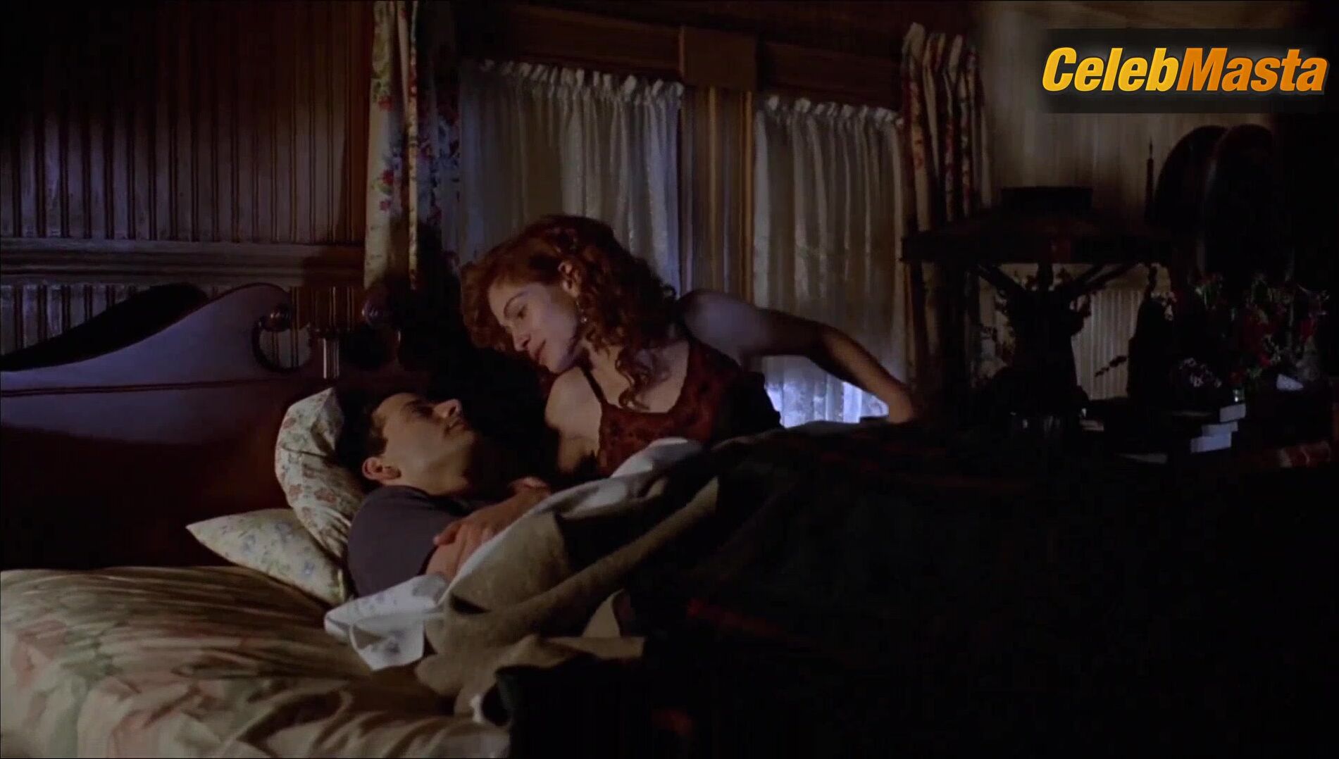 Julia Roberts Tits, Underwear Scene From Dying Young - Photo 2 of 5 photo 5