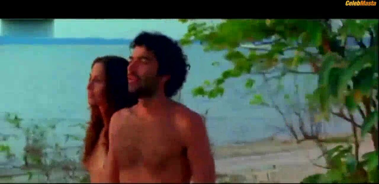Camila Pitanga Shows Boobs Scene In Eu Receberia As Piores - Photo 1 of 5