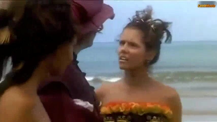Camila Pitanga Underwear Scene In Caramuru – A - Photo 1 of 5 photo 4