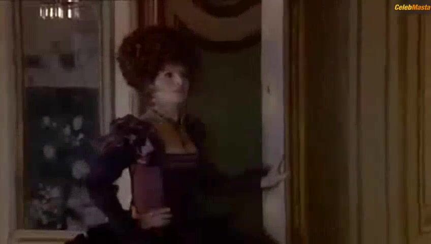 Camila Pitanga Debora Bloch And ’s Steamy Scene In A - Photo 1 of 5 photo 5