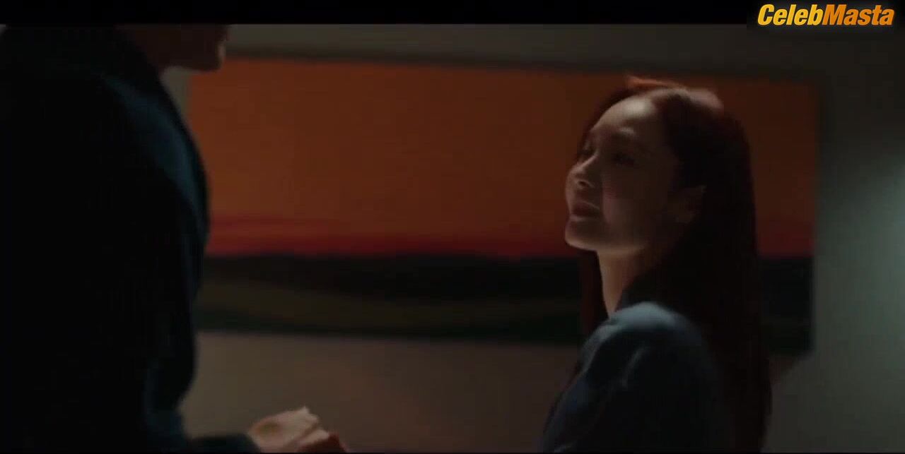 Bae Woo-hee Tits Scene In Hit The Spot - Photo 2 of 5 photo 1