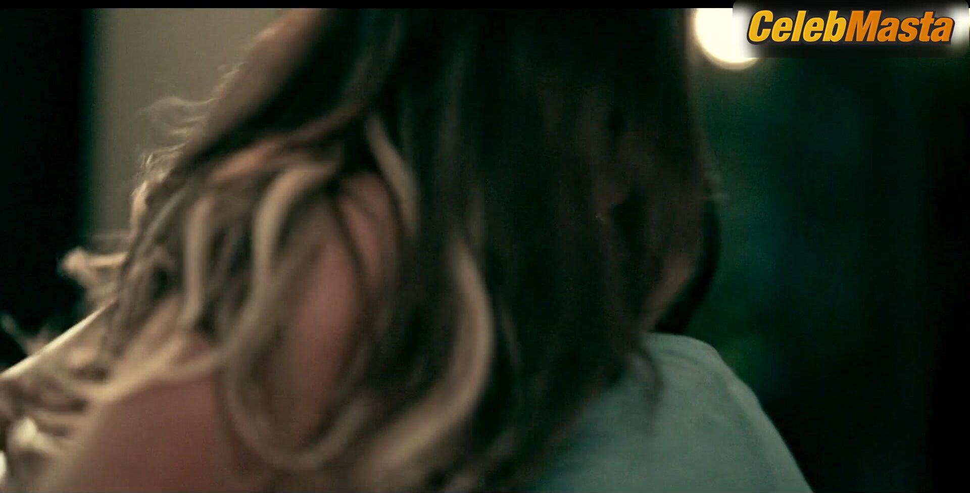 Maria Fernanda Yepes ’ Tits And Bush Scene In Dark Desire - Photo 1 of 5