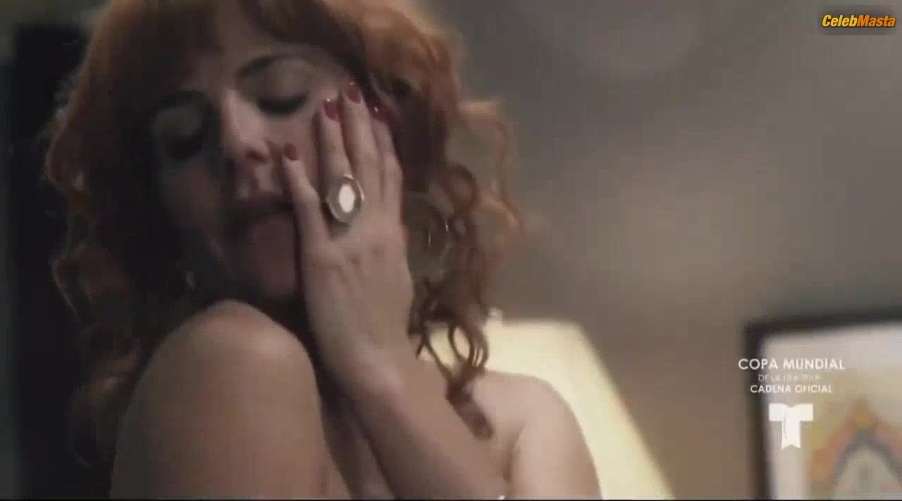 Maria Fernanda Yepes Underwear Scene From Jose Jose El Principe - Photo 1 of 5 photo 5