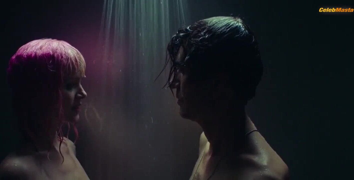 Helena Mattsson Boobs Scene In The Persian Connection - Photo 1 of 5 photo 4