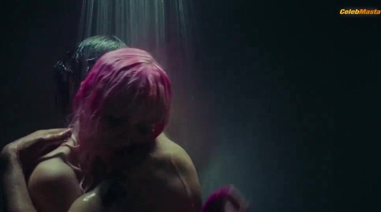 Helena Mattsson Boobs Scene In The Persian Connection - Photo 1 of 5 photo 5