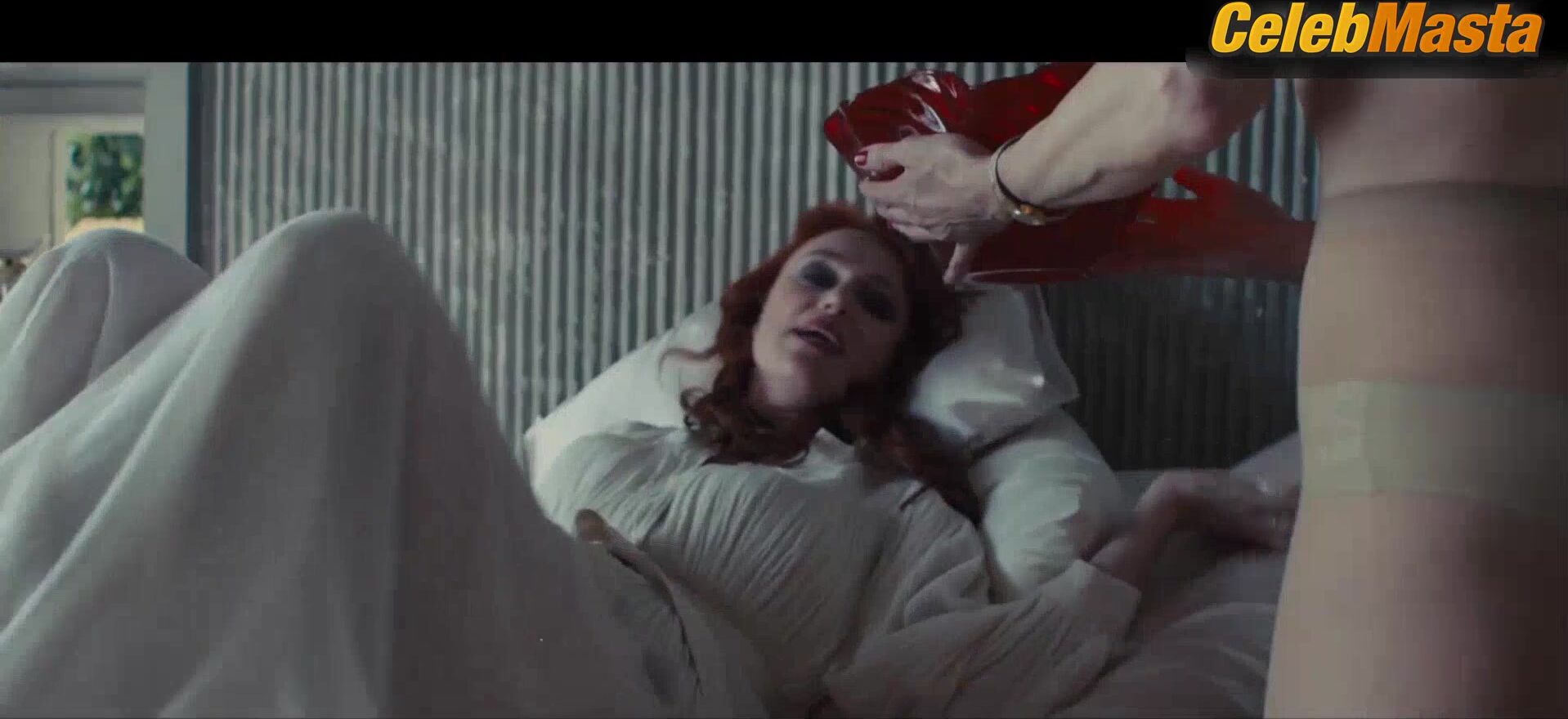 Keeley Hawes And Sienna Guillory’s Tits, Underwear - Photo 2 of 5 photo 4