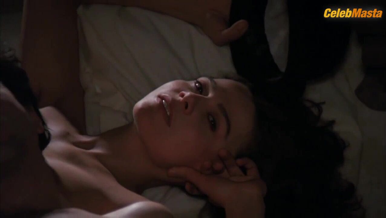 Juliette Binoche Bares Butt, Breasts Scene In The Unbearable - Photo 1 of 5