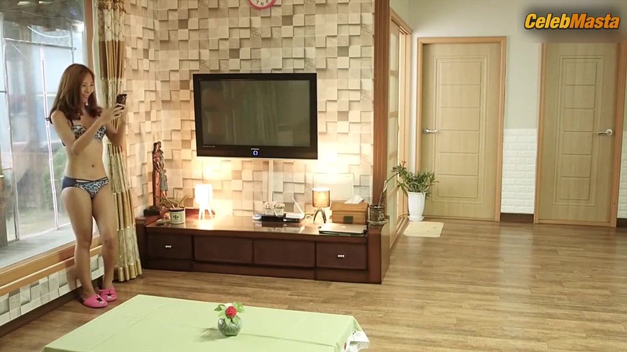 Lee Chae-dam Booty, Tits Scene From Tasty Encounter - Photo 2 of 5 photo 1
