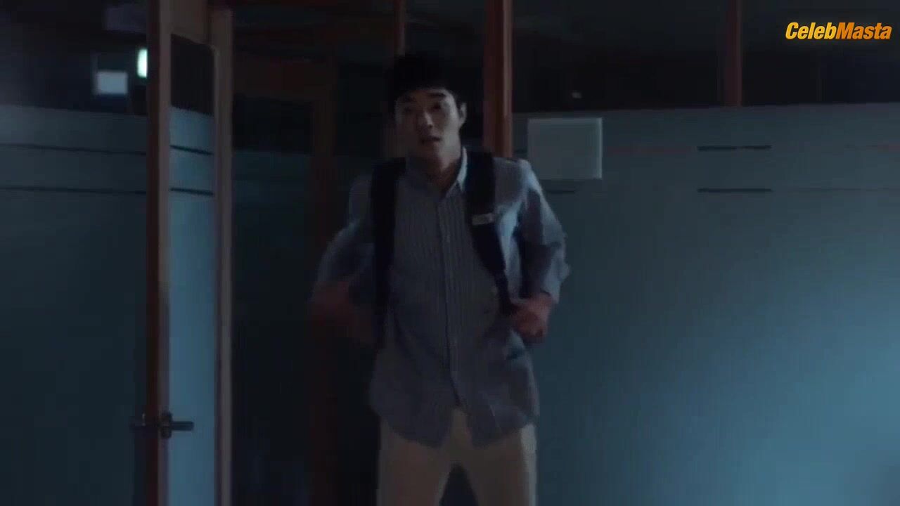 Lee Chae-dam ’s Sexy Scene From Comic Stories - Photo 1 of 5