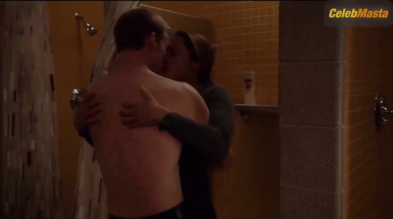 Monica Raymund Reveals Cleavage Scene In Chicago Fire - Photo 1 of 5 photo 5