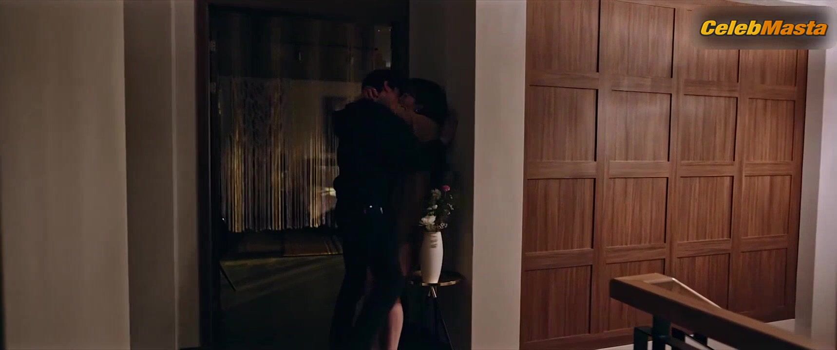 Hwang Se-on ’s Underwear And Breasts Scene In One - Photo 2 of 5