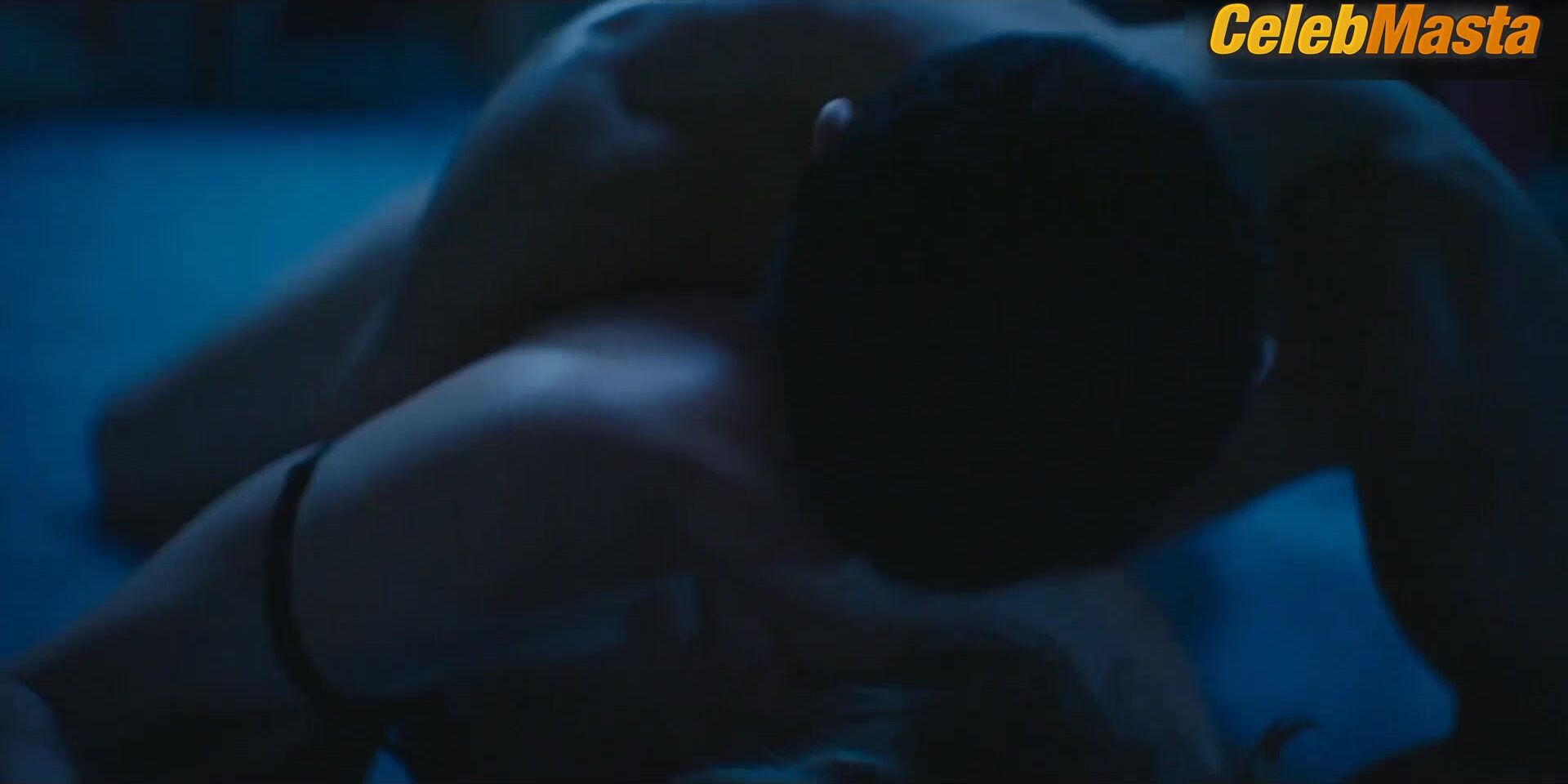 Emma Thompson Bares Nude Scene In Good Luck To You, Leo - Photo 2 of 5