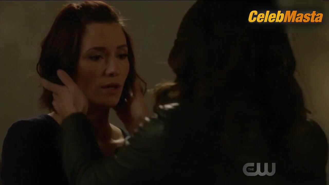 Chyler Leigh Floriana Lima And Share A Lesbian Scene In - Photo 3 of 5 photo 1