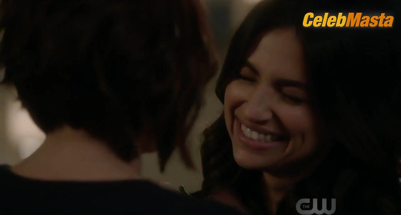 Chyler Leigh Floriana Lima And Share A Lesbian Scene In - Photo 3 of 5 photo 4