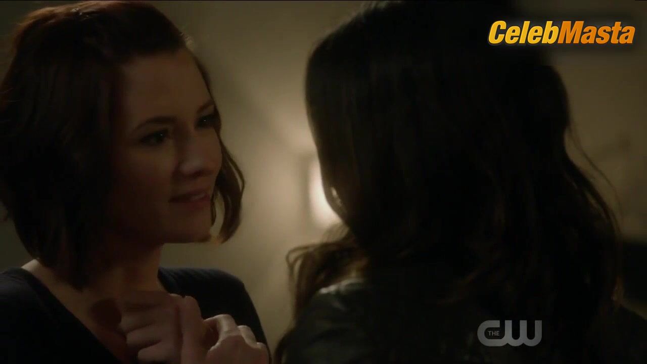 Chyler Leigh Floriana Lima And Share A Lesbian Scene In - Photo 3 of 5 photo 5