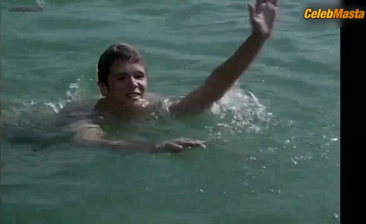 Sylvia Kristel Booty, Tits Scene In Julia - Photo 2 of 5 photo 1