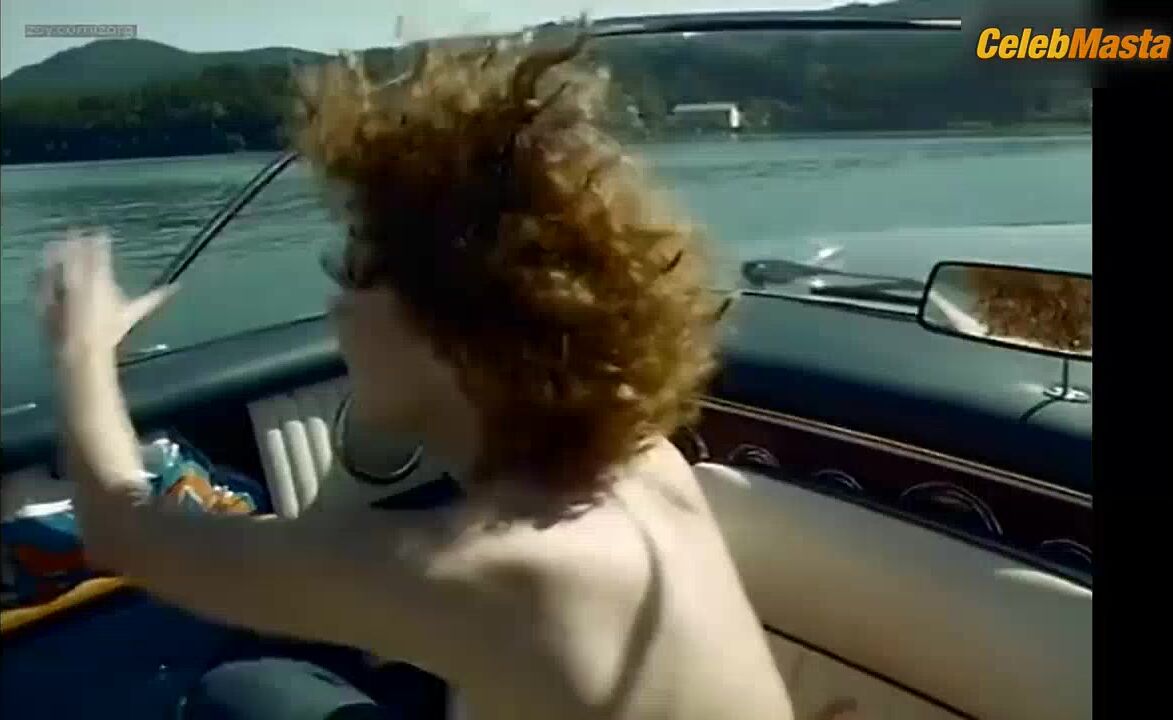 Sylvia Kristel Booty, Tits Scene In Julia - Photo 2 of 5 photo 4