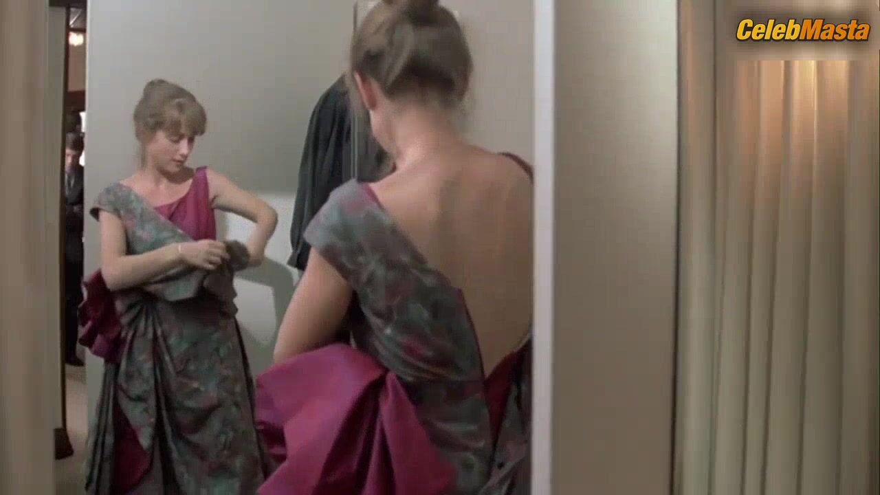 Isabelle Huppert Ass, Tits Scene In Malina - Photo 3 of 5 photo 1